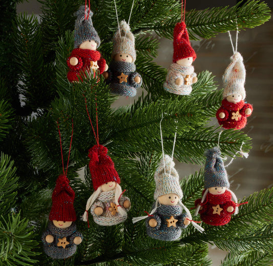 BRUBAKER 10-piece Set Christmas Elves made of wood and fabric - Tree ornaments Christmas decorations - 8 cm in gift box