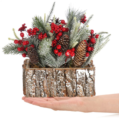 com-four® Christmas Decoration - Small wintery table decoration in a bark pot with red berries, decorative snow, and pine cones. Great table decoration for the Advent season (1 piece - 25cm - red berries)